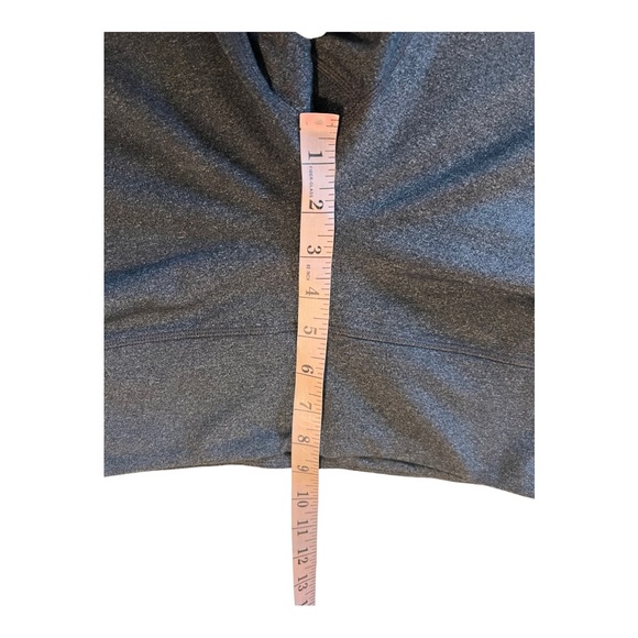 Athleta Chatarunga Heather Gray Petite Legging Capri Inseam 24” Style 919052 - Picture 6 of 14